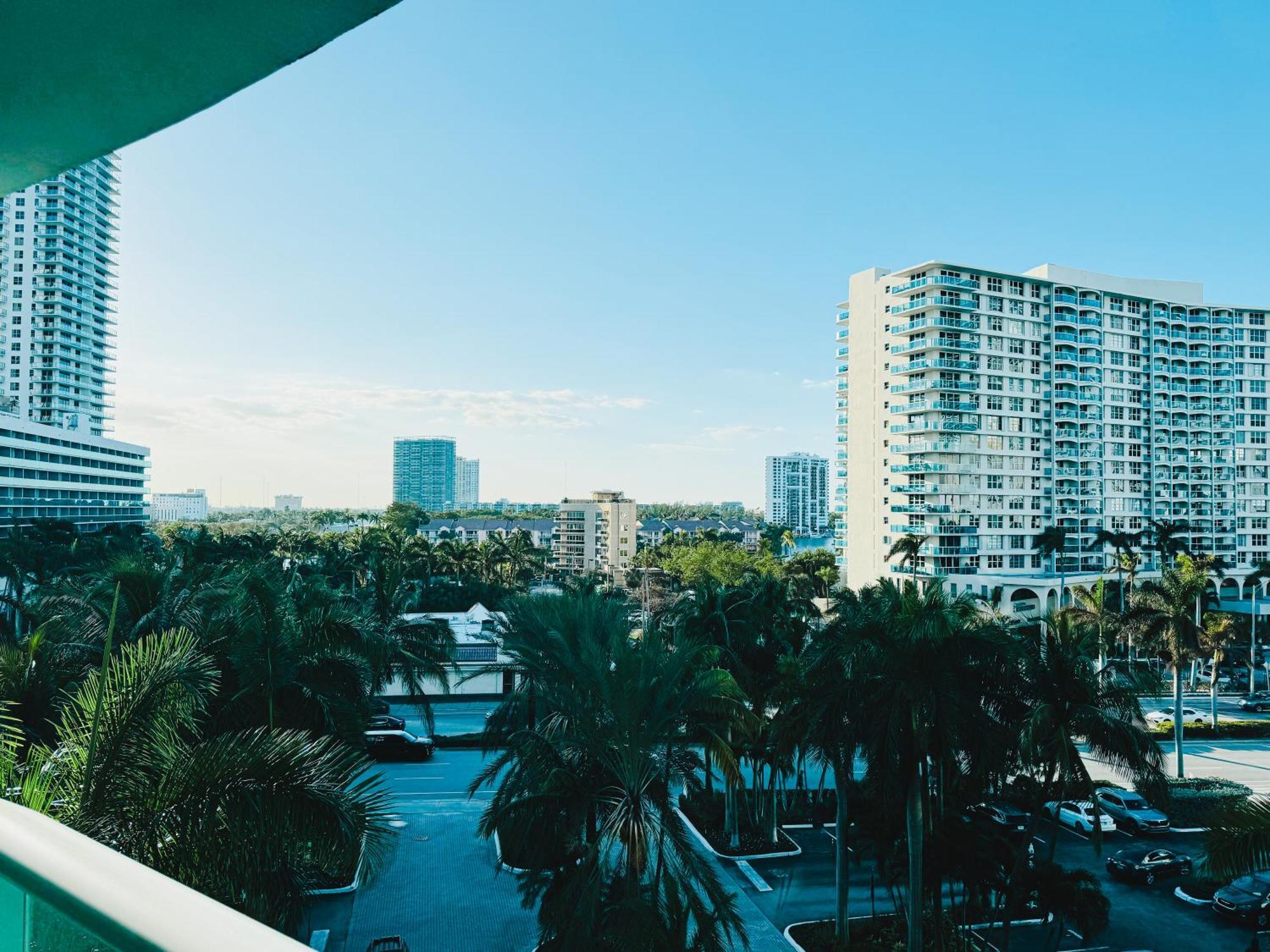 The Tides Condo On Hollywood Exterior photo