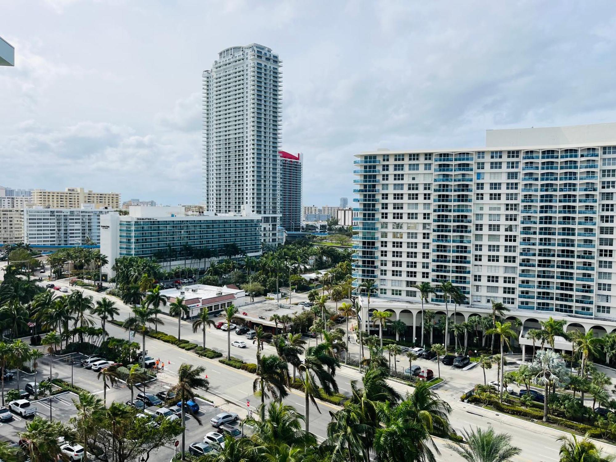 The Tides Condo On Hollywood Exterior photo